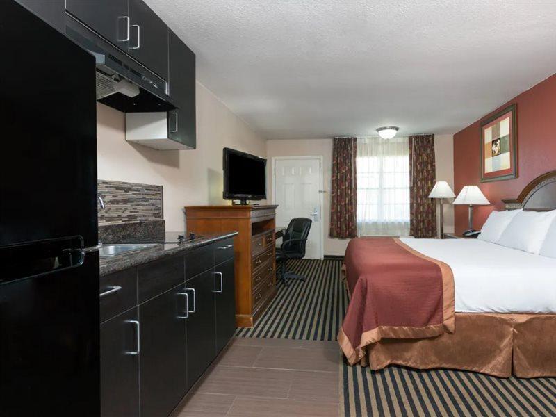 Baymont By Wyndham Port Arthur - Groves Area Екстериор снимка