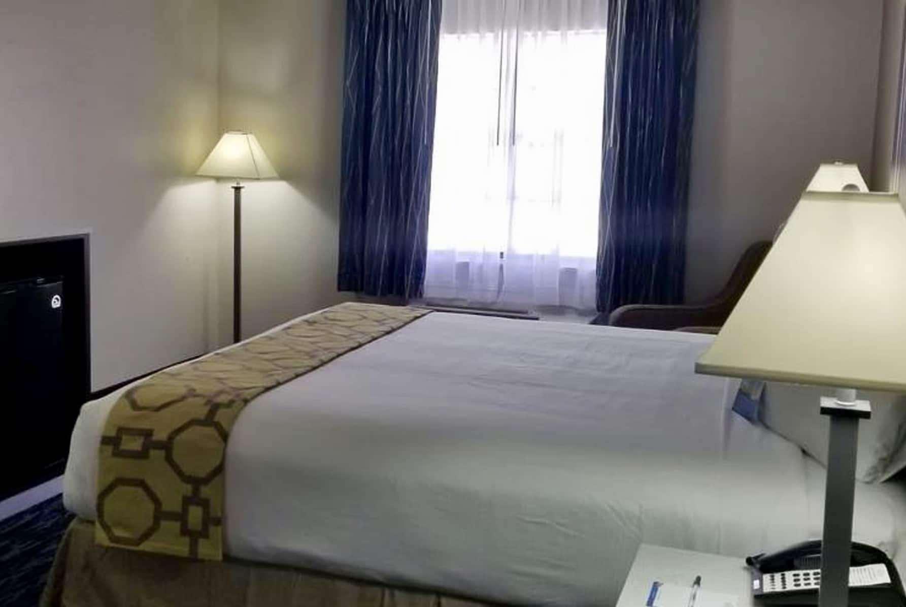 Baymont By Wyndham Port Arthur - Groves Area Екстериор снимка