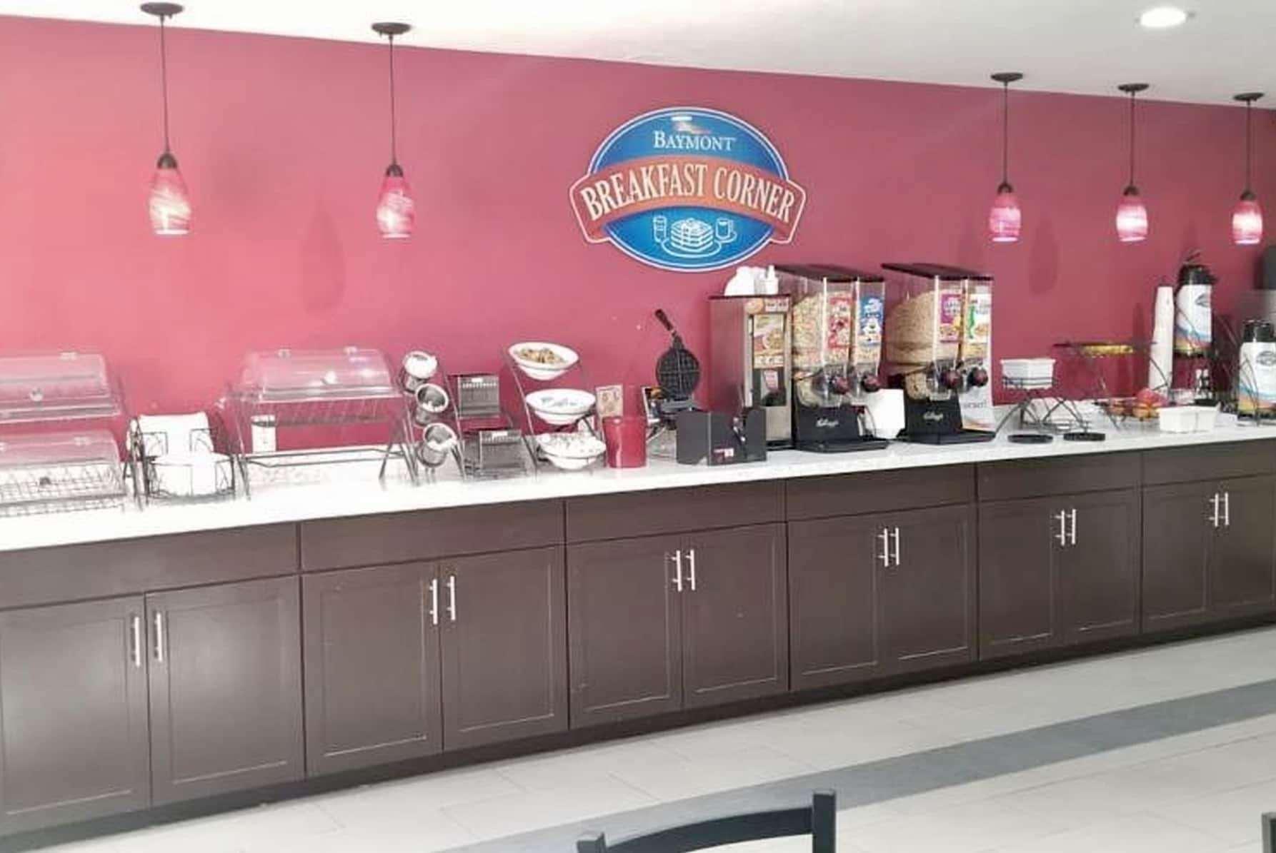 Baymont By Wyndham Port Arthur - Groves Area Екстериор снимка