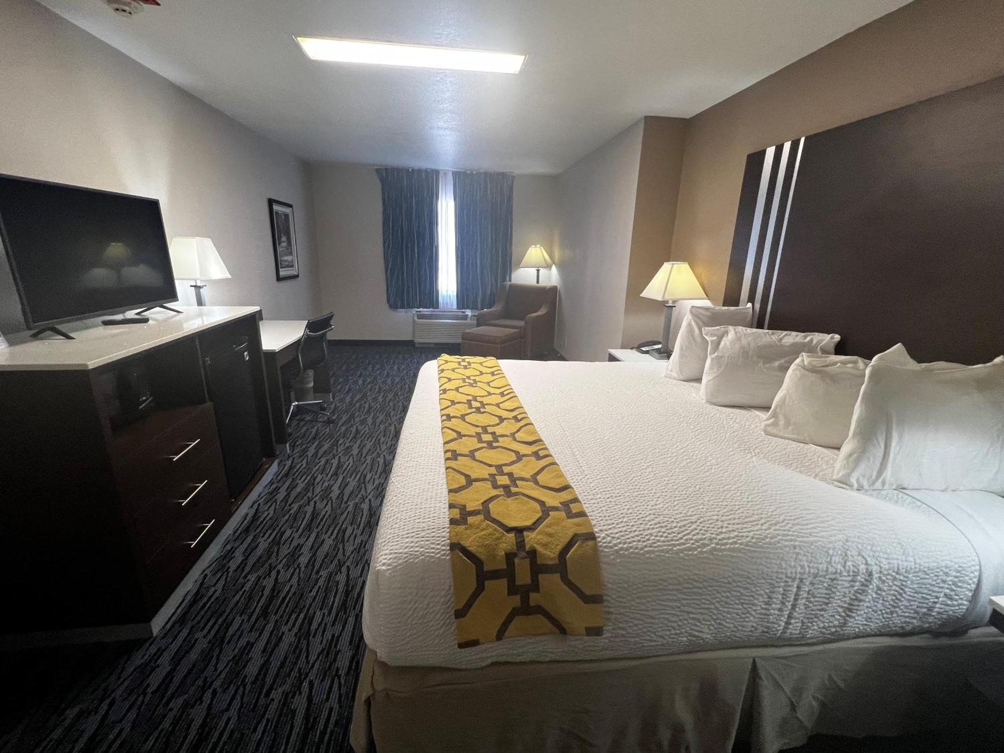 Baymont By Wyndham Port Arthur - Groves Area Екстериор снимка